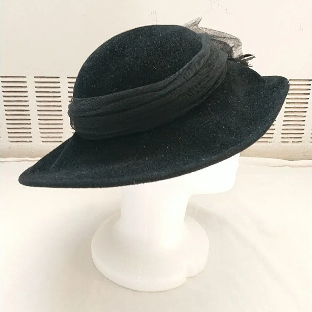 VTG BETMAR New York Women Black Bonnie Hat Bow Feather Flower Sequin Union USA - Picture 5 of 9